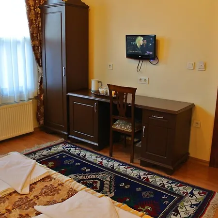 Room In Guest Room - Double Bed With Private Bathroom Close Blue Mosque איסטמבול